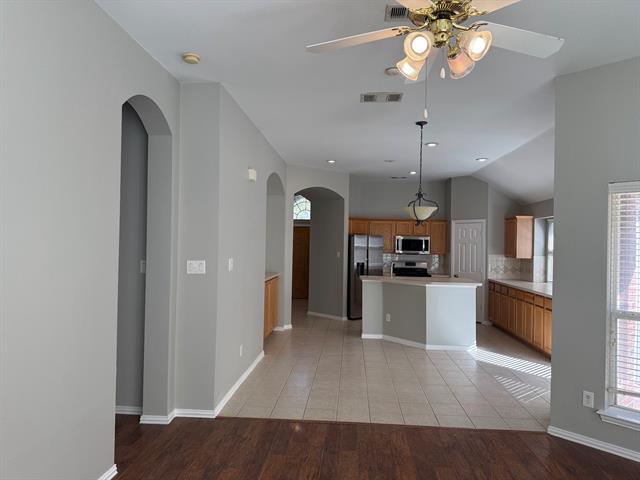 Building Photo - 1329 Bent Tree Dr