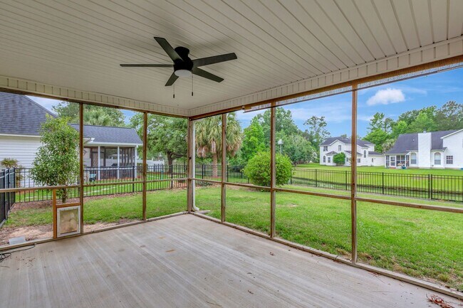 Building Photo - Beautiful Home in The Hamlets