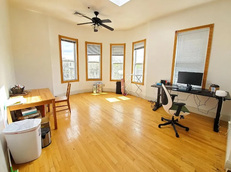 Building Photo - 183 Columbia St