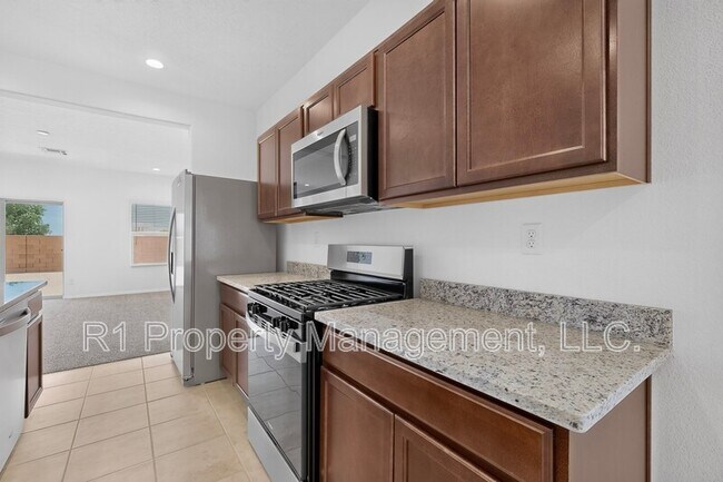 Building Photo - 280 Prism Ave SW