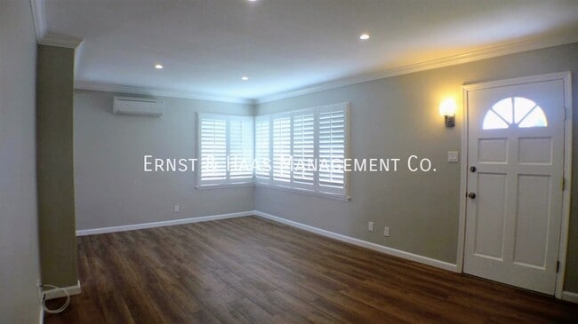 Building Photo - 4704 Gundry Ave