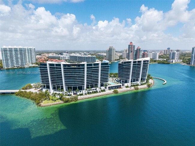 Building Photo - 5500 Island Estates Dr