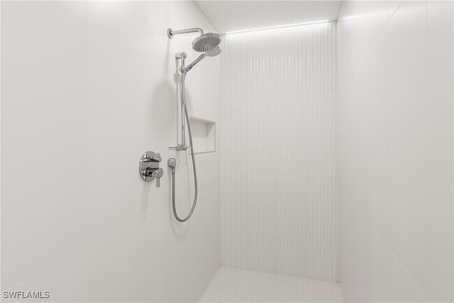 Building Photo - 3511 17th Ave SW