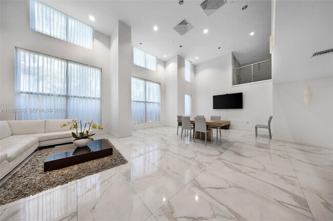 Building Photo - 7930 East Dr