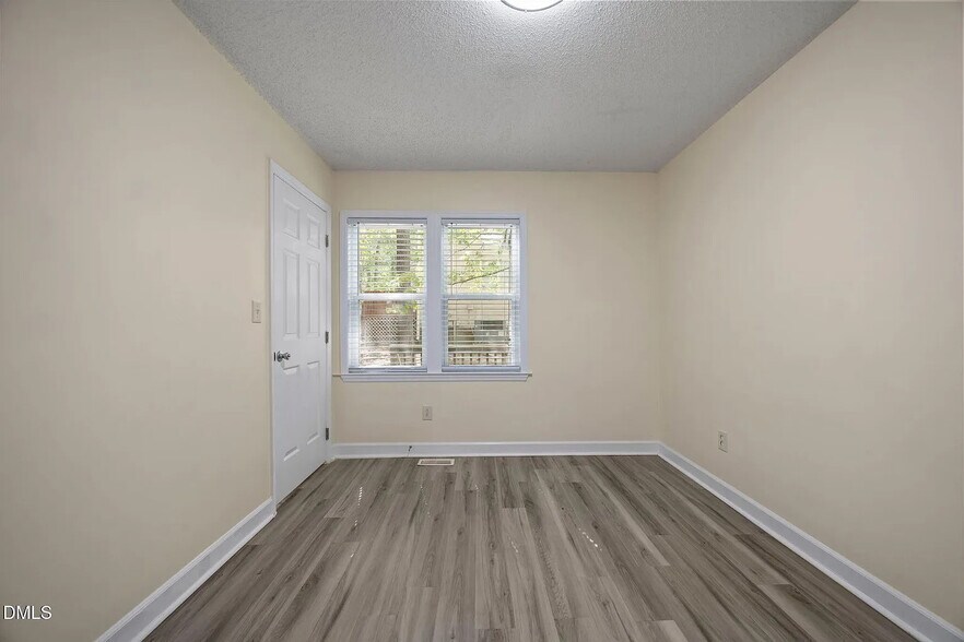 Building Photo - Room in Townhome on Oakland Hills Way