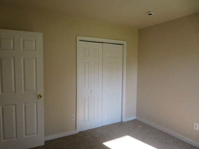 Building Photo - Colonial Heights Virginia