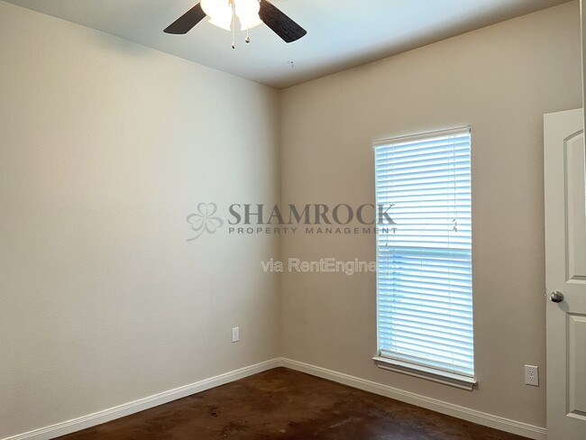 Building Photo - 5604 Foxborough Dr