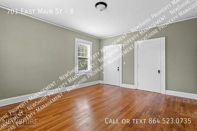 Building Photo - 701 E Main St