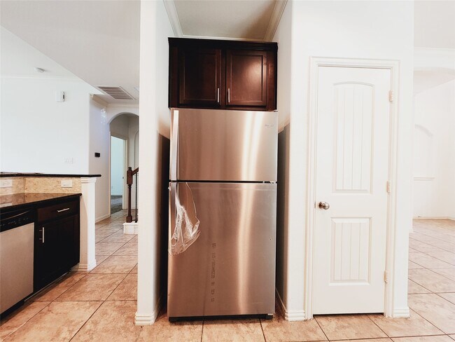 Building Photo - 6731 Trinity Trail Ln