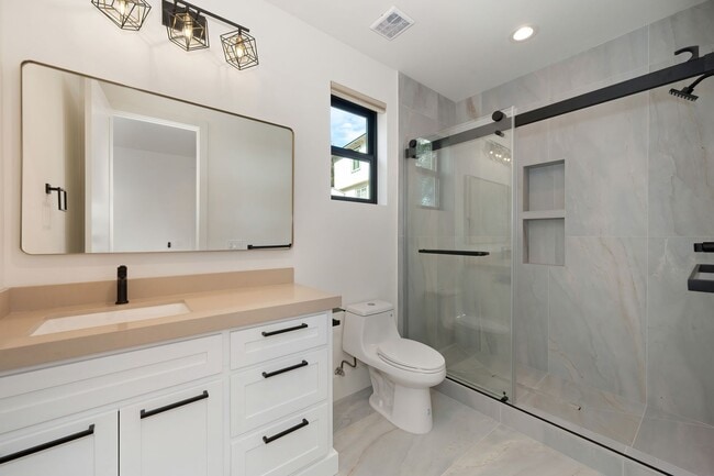 Building Photo - Waterfront 4 bed 4 bath 3,887 sq. ft.