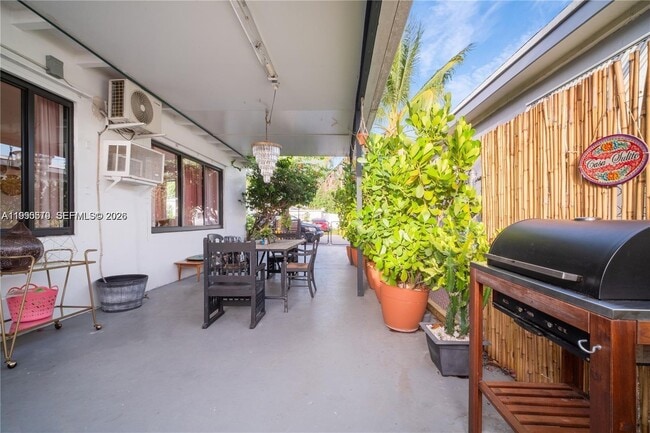 Building Photo - 13654 NE 20th Pl