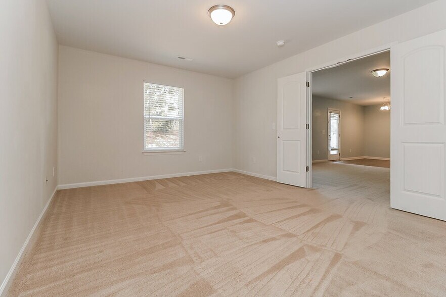 Building Photo - 1321 Lowenstein St