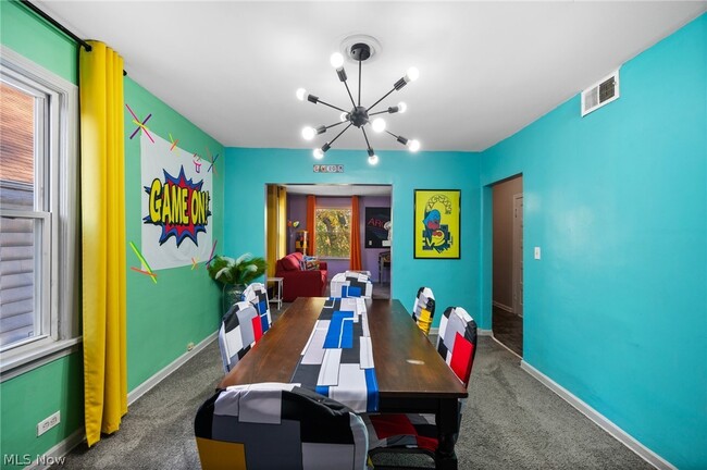 Building Photo - 9519 Preston Ave