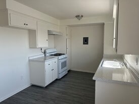 Building Photo - Cherokee Trail Apts