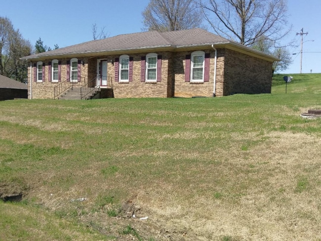 Building Photo - 255 Meadowview Dr