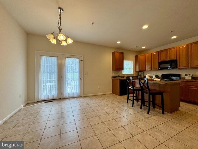Building Photo - 3788 Bedford Dr