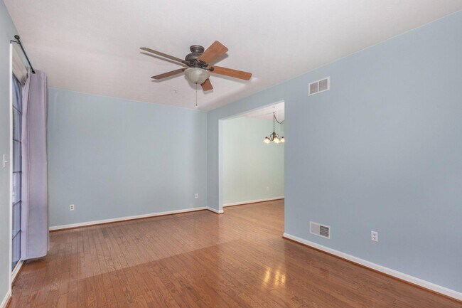 Building Photo - 1784 UPPER Ln