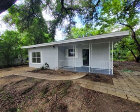 Building Photo - MOVE IN SPECIAL: Waived $350 Cleaning Fee!...