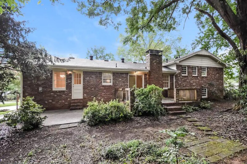 Building Photo - 2905 Piedmont Dr