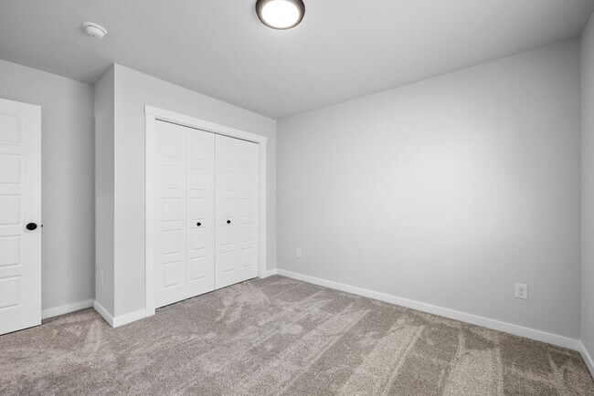 Building Photo - New Meridian Home with Vaulted Great Room and Extra Garage Space