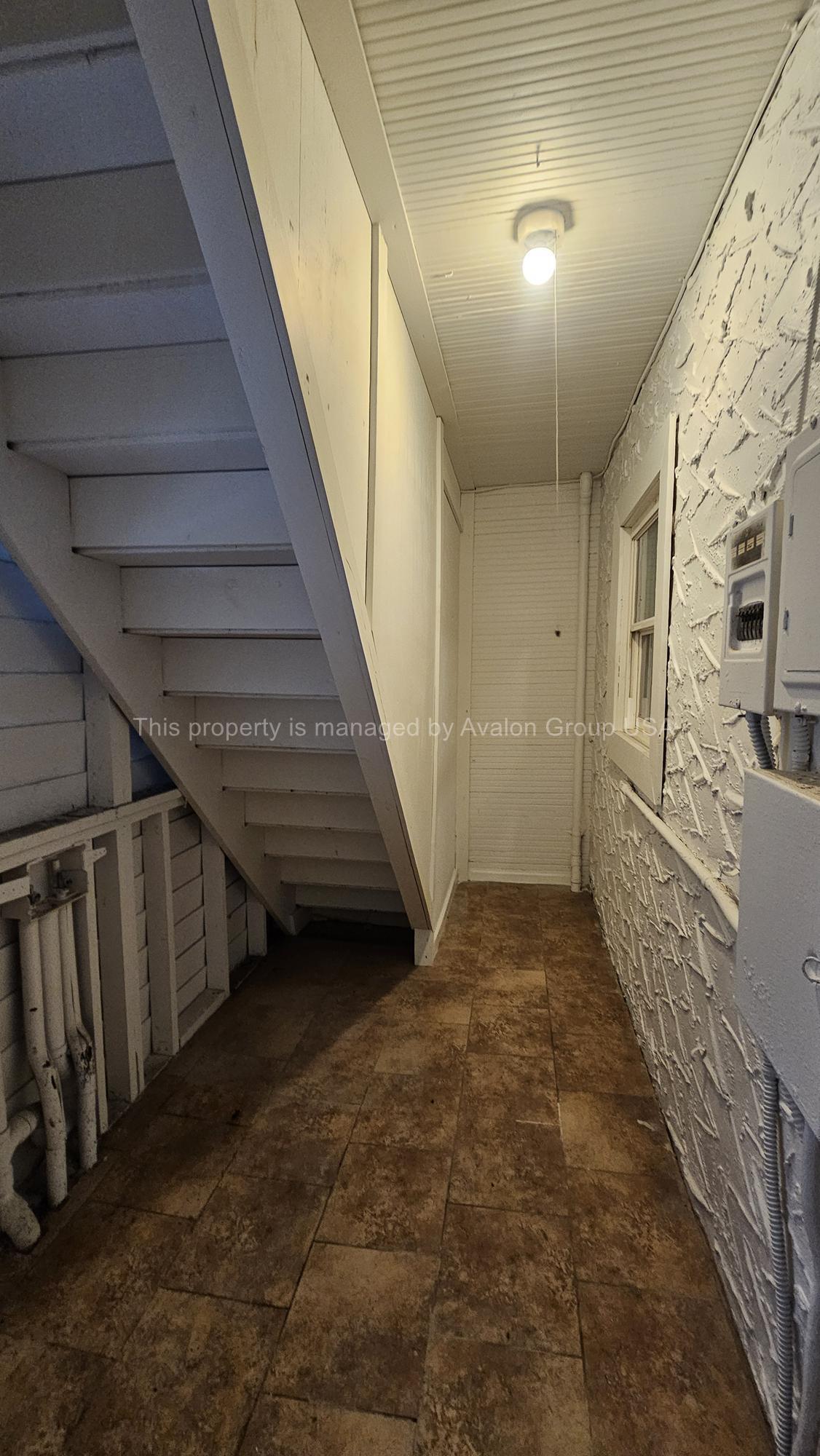Building Photo - 2653 College St