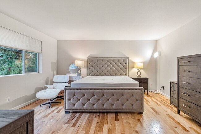 Building Photo - Beautiful 3BR Home in Forbes Lake – North Rose Hill, Kirkland