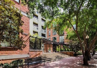 Building Photo - 3110 Thomas Ave