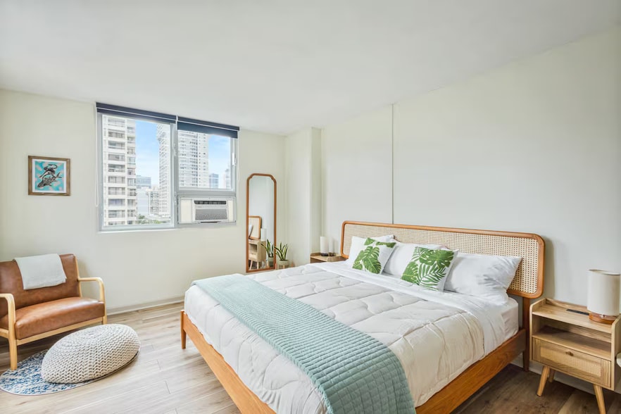 Building Photo - 430 Kaiolu St