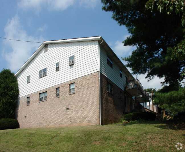 Building Photo - Sandy Hills Apartments