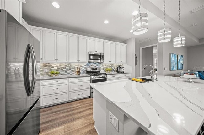 Building Photo - 997 Crosswind Ave