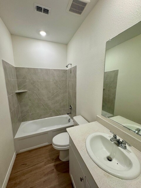 Building Photo - 5036 Waterway Dr