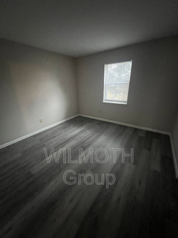 Building Photo - 1320 Millerwood Dr