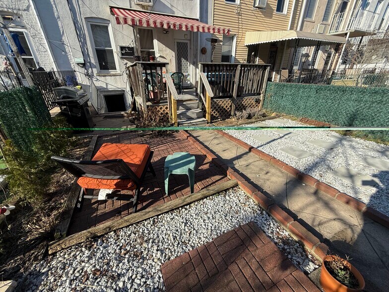 Building Photo - 6408 Palmetto St