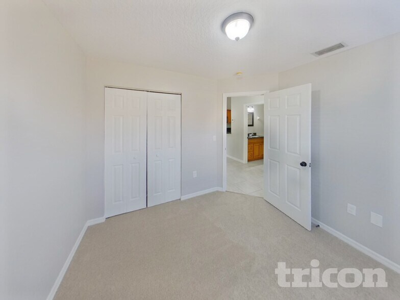 Building Photo - 1403 14th St W