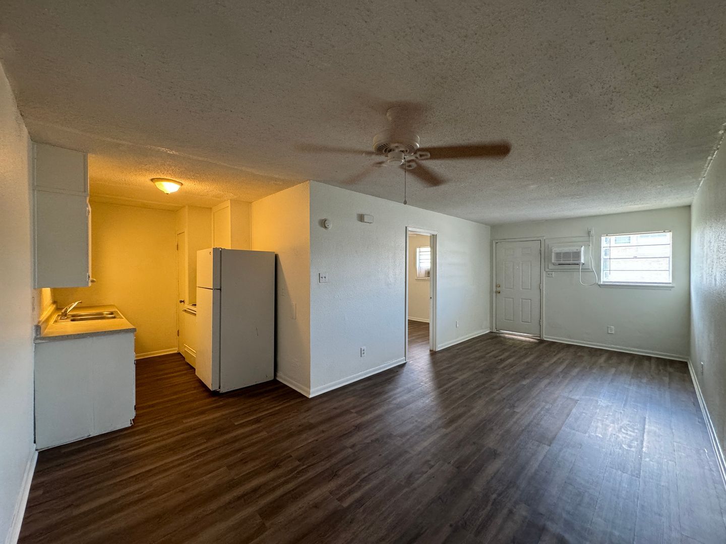 Building Photo - 505 Sunset Ln