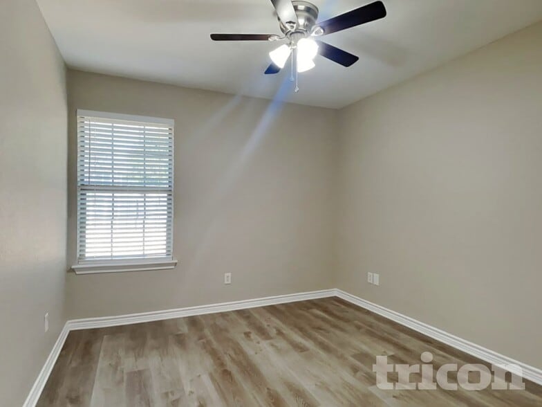 Building Photo - 733 Stribling Cir