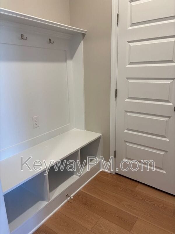 Building Photo - 527 Yuma Ln