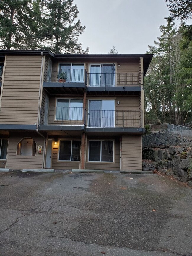 Building Photo - Danwood 9719-2
