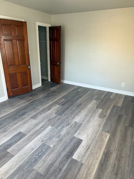 Building Photo - 4531 Roth Ave