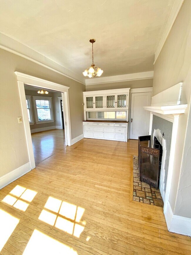 Building Photo - 1428 SE 46th Ave