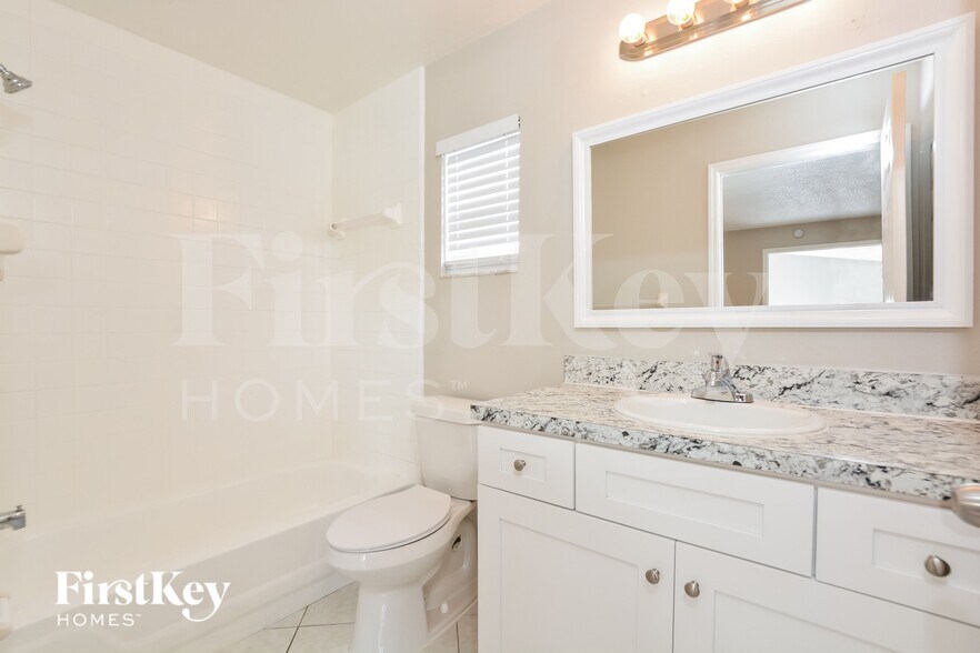 Building Photo - 11255 Cypress Leaf Dr