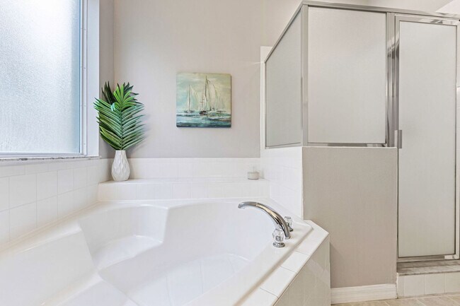 Building Photo - 8522 Sunrise Key Dr
