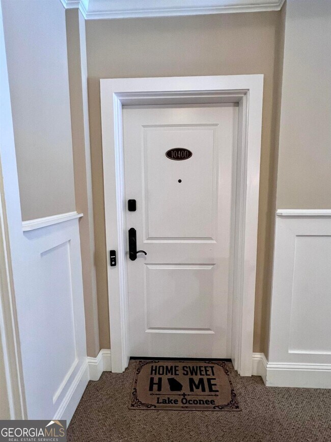 Building Photo - 1040 Creekside