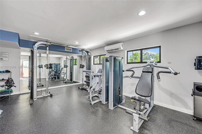 Building Photo - 7757 SW 86th St