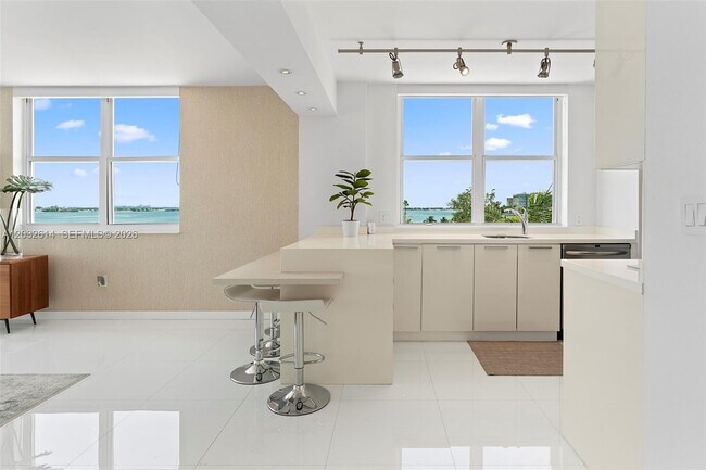 Building Photo - 800 Claughton Island Dr