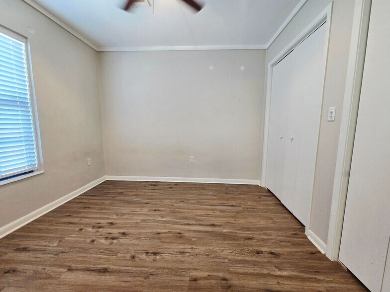 Building Photo - 341 Selma St