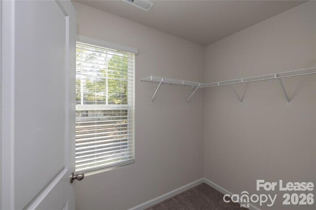 Building Photo - 1419 Amhurst St