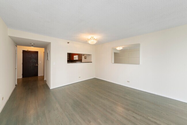 Building Photo - 195 N Harbor Dr