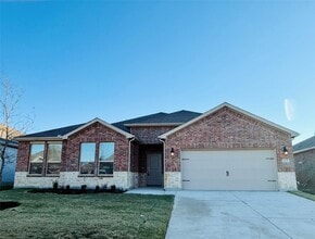 Building Photo - 2025 Eugene St