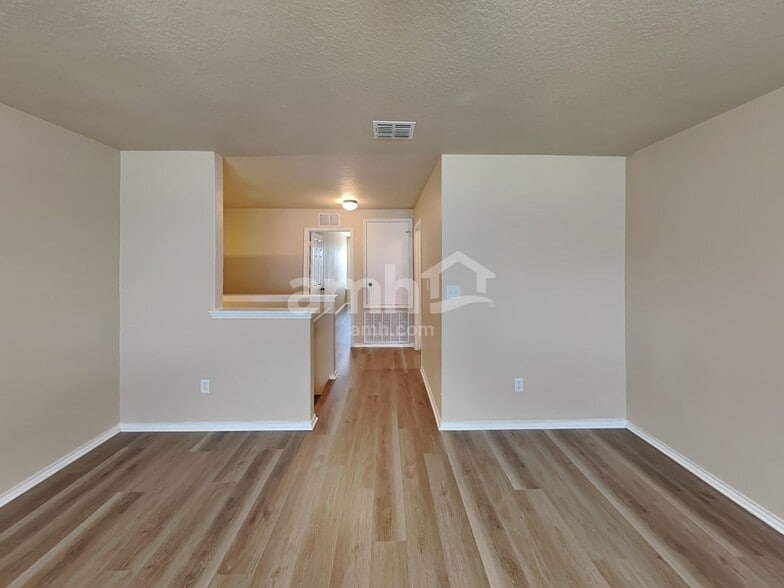 Building Photo - 2967 Nicholas Cove